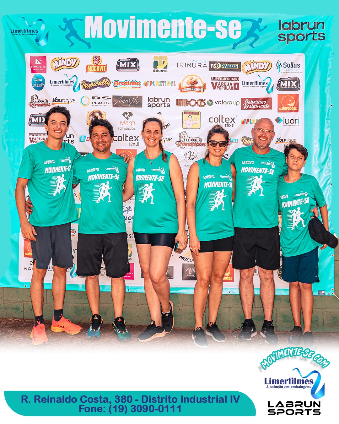 Participantes com a camiseta Movimente-se antes da largada