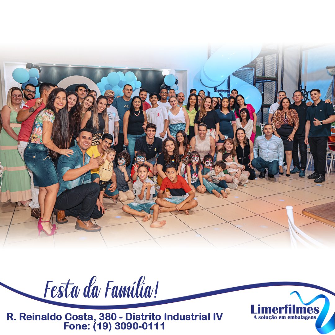 Equipe Limerfilmes e familiares reunidos para a foto oficial da Festa da Família